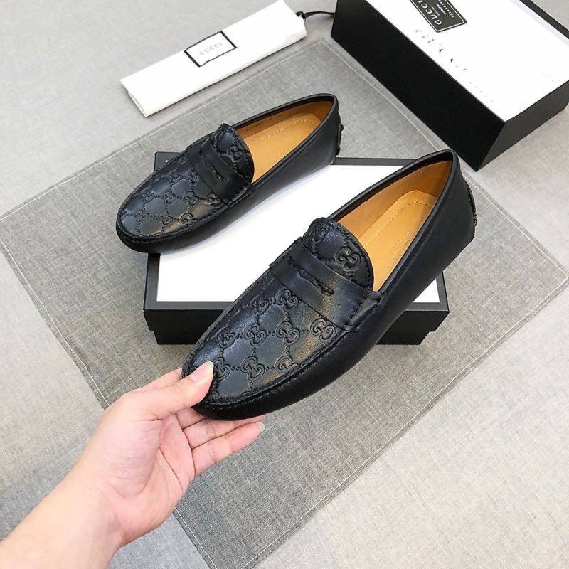 G*u*i leather shoes